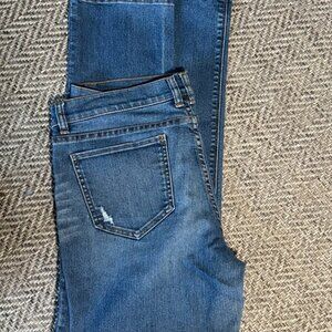 New York and Company Low Rise Skinny Leg Jeans